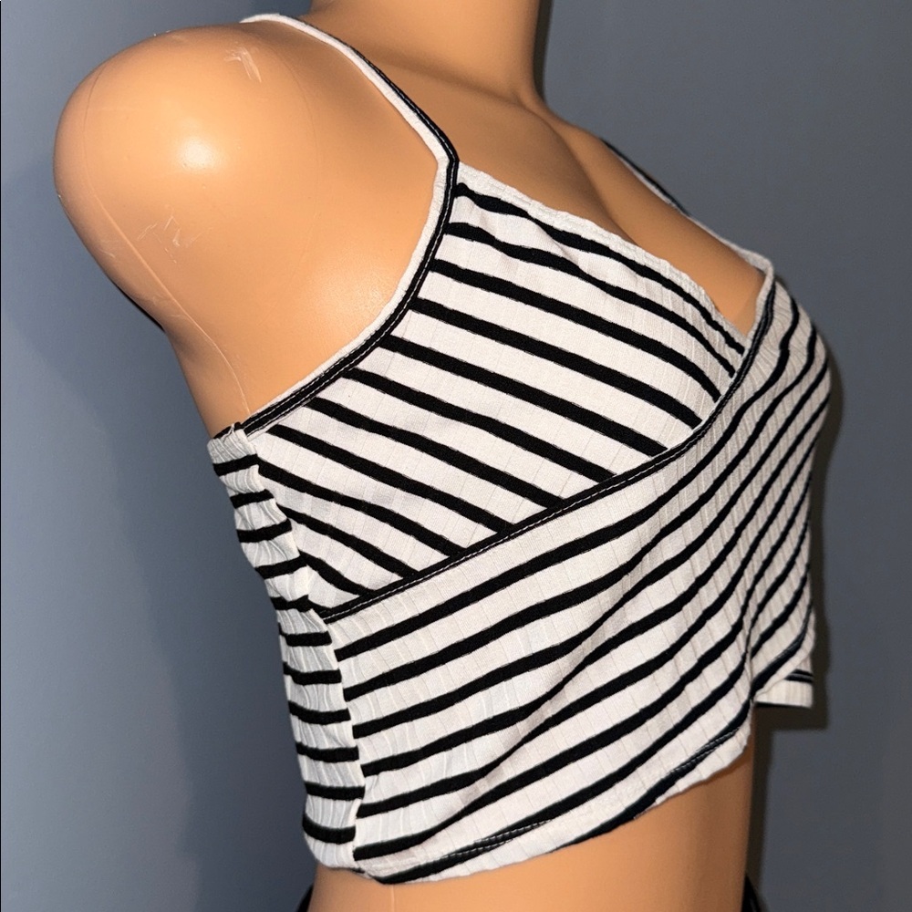 Forever 21 Striped Wrap Crop Top - Size M - Picture 2 of 5
